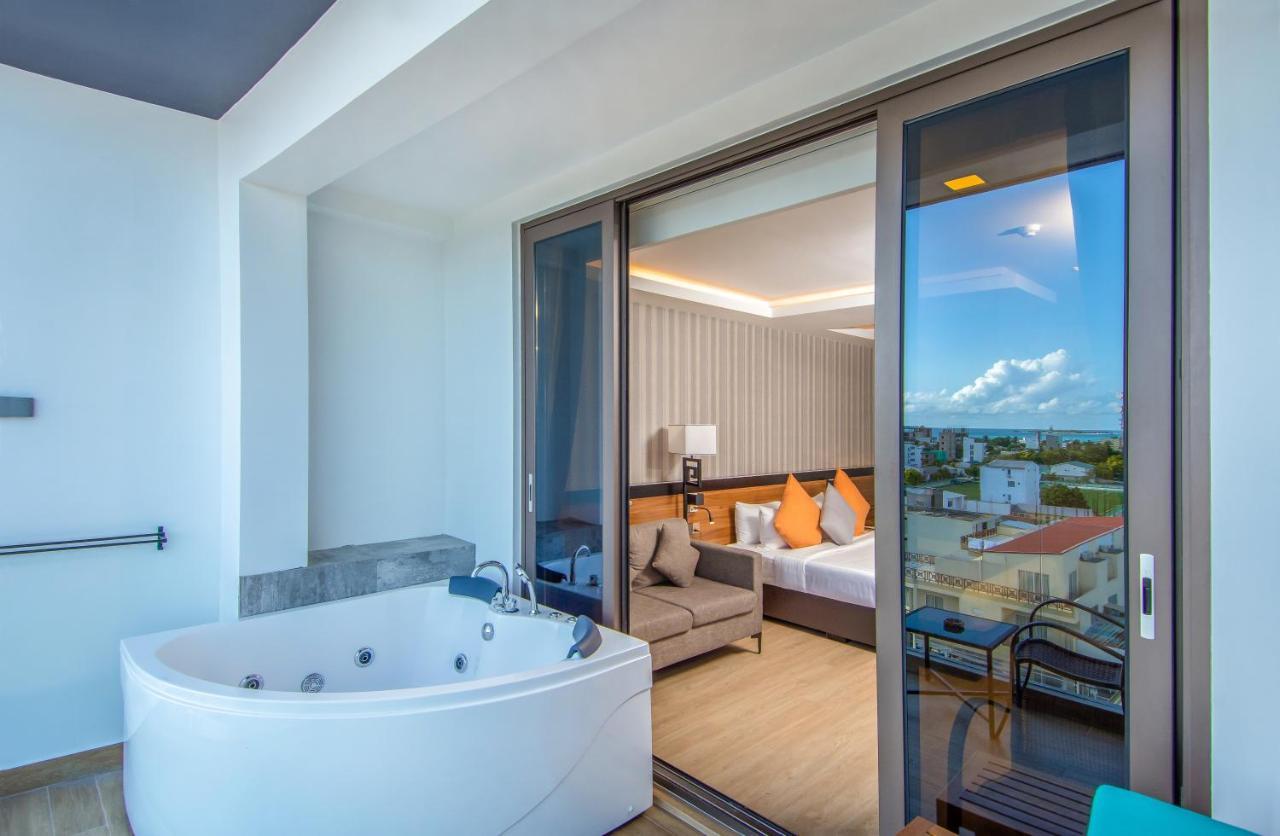 Triton Prestige Seaview And Spa مافوشي المظهر الخارجي الصورة